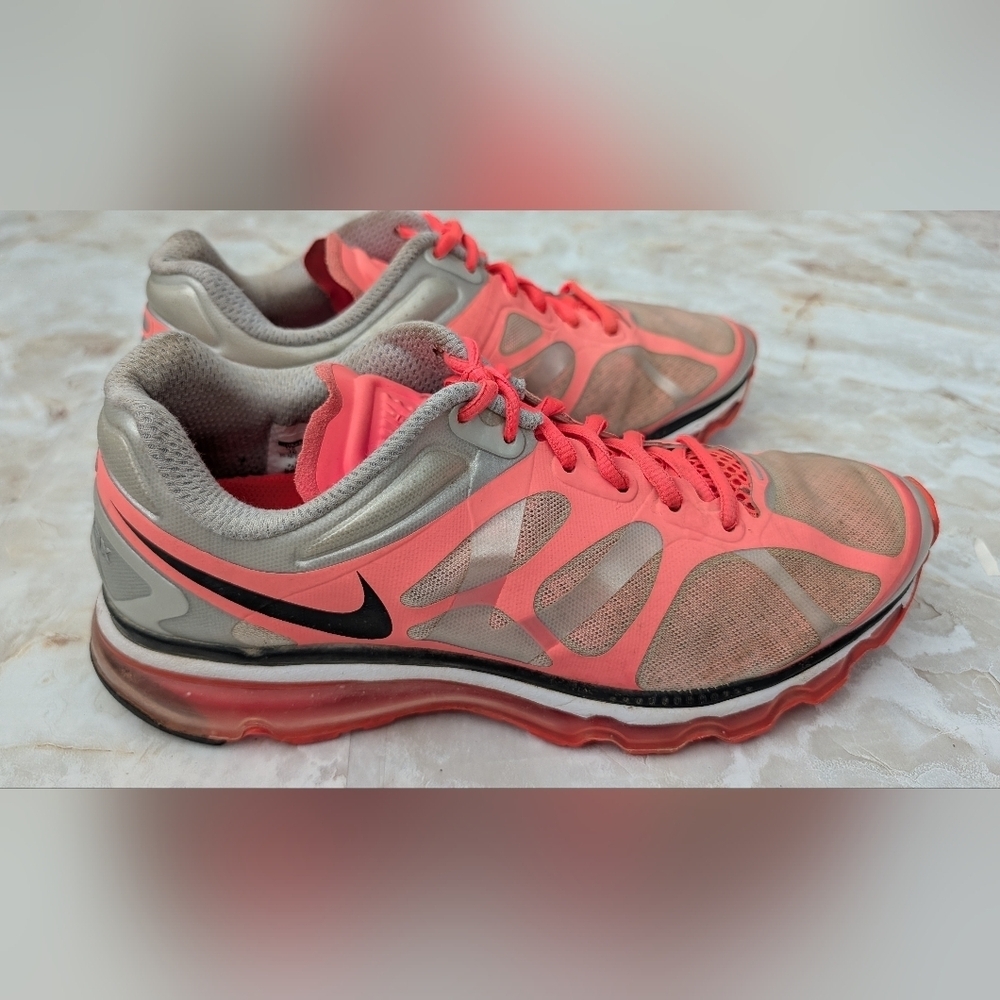 Nike Air Max Shoes Woman's Sz 10